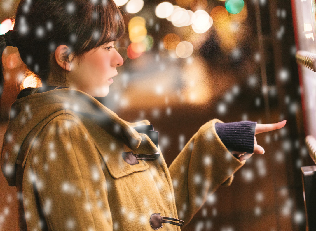 写真の女の子にも少し加工を加えて完成です。